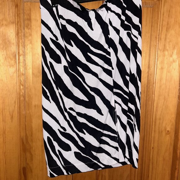 Lane Bryant - Zebra Stripe A-Line Skirt with Slit - Plus Size 22/24 - Picture 1 of 8